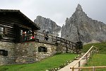 56 La Baita Segantini e il Cimon della Pala